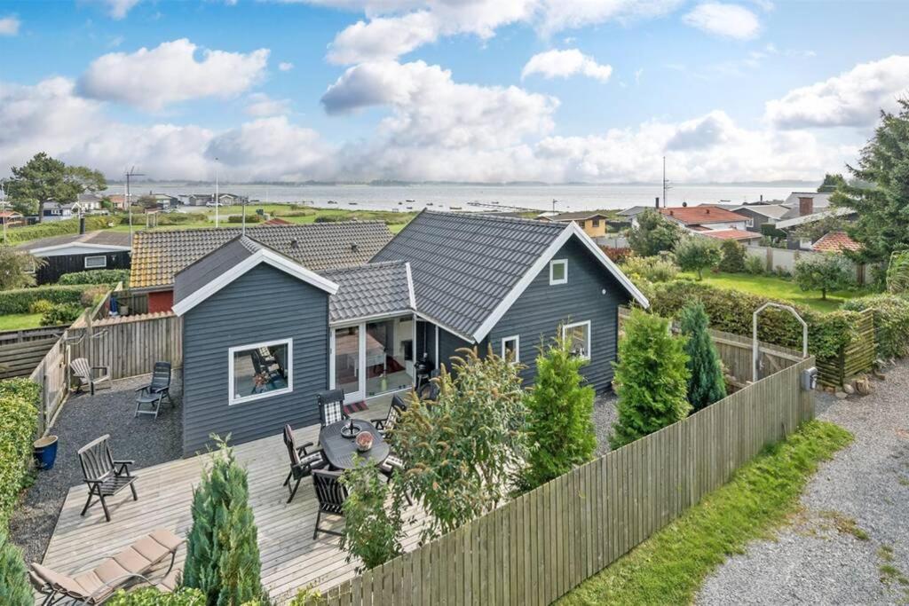 Skon Feriebolig Med Havudsigt I Naturskont Omrade Munkebo Exteriör bild