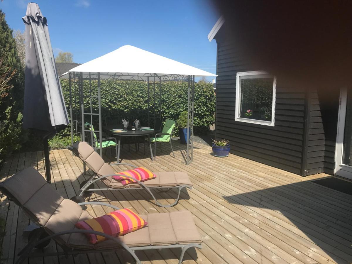 Skon Feriebolig Med Havudsigt I Naturskont Omrade Munkebo Exteriör bild